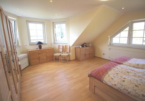 Schlafzimmer OG