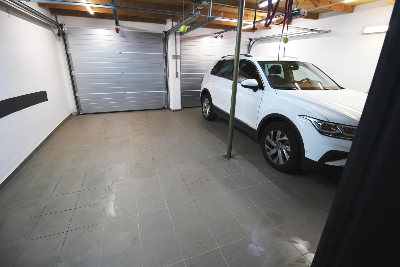 Doppelgarage 