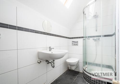 Tageslichtbad mit Dusche