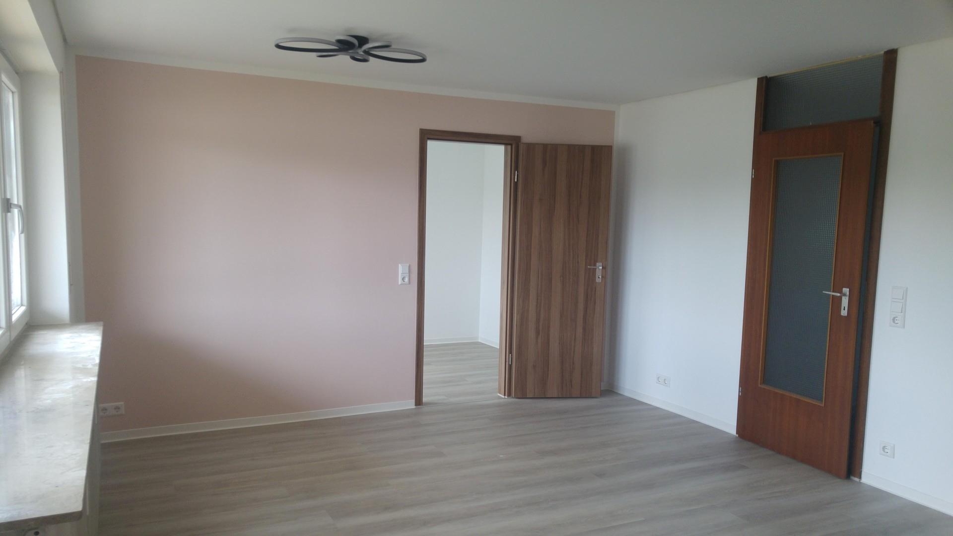 rechts, Seite zum Schlafzimmer