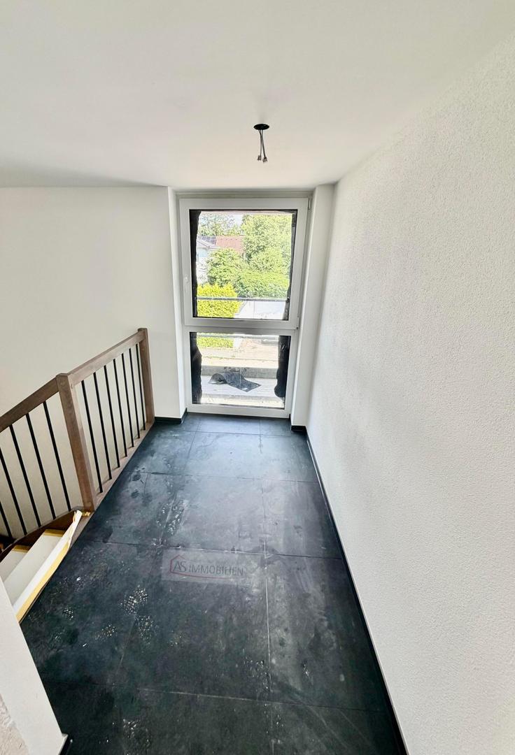 Flur vor Eingang zur Wohnung