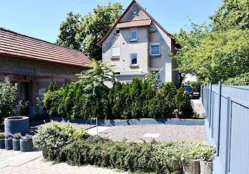 Hausansicht Gartenseite