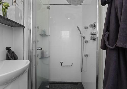 Tageslichtbad mit Dusche