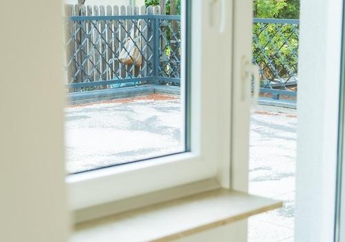 Terrasse (Blick aus Küche)