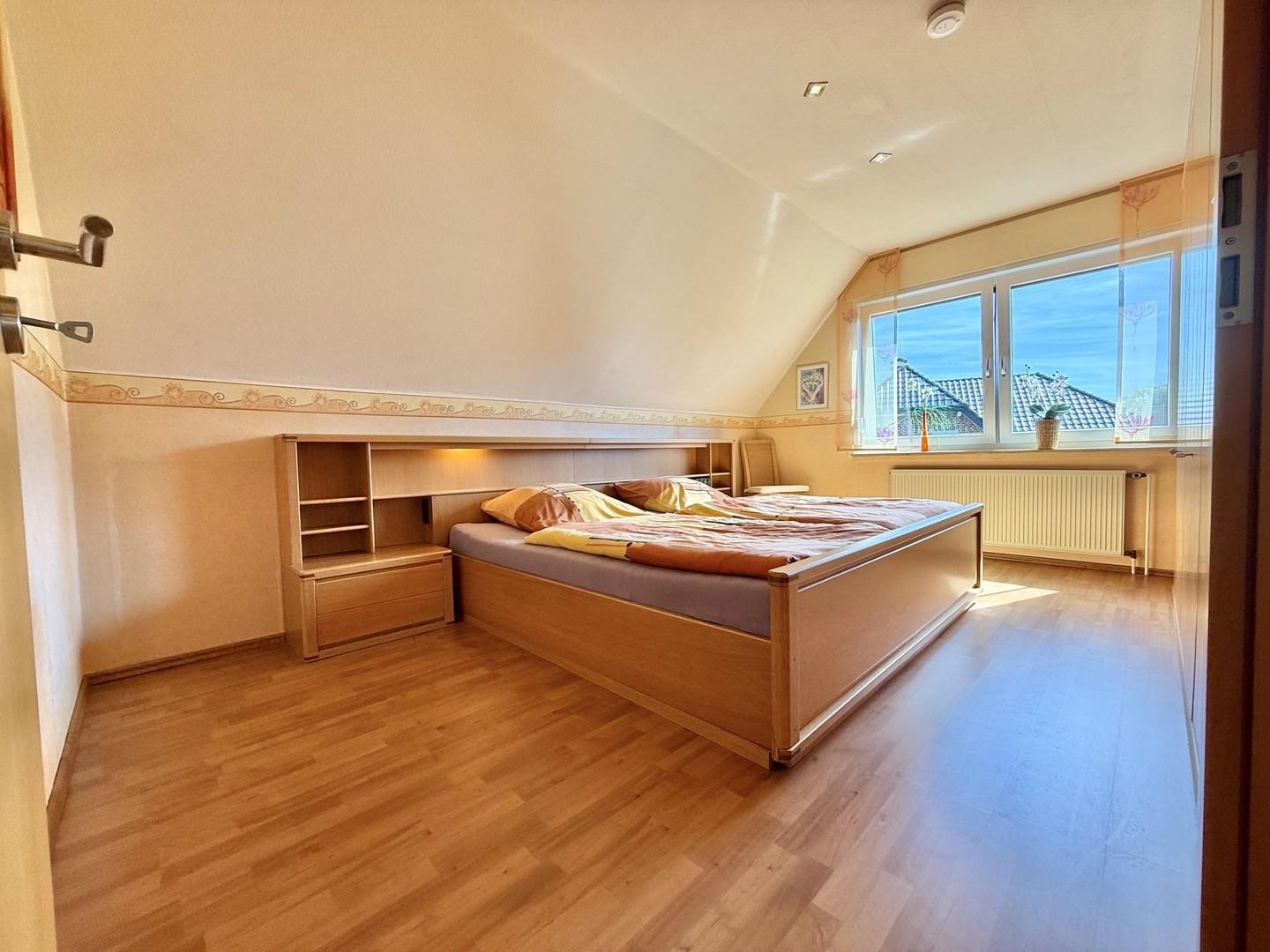 Elternschlafzimmer 2 / 5