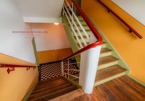 Immobilie in Leipzig / Schönefeld-Abtnaundorf zu verkaufen_Treppenhaus
