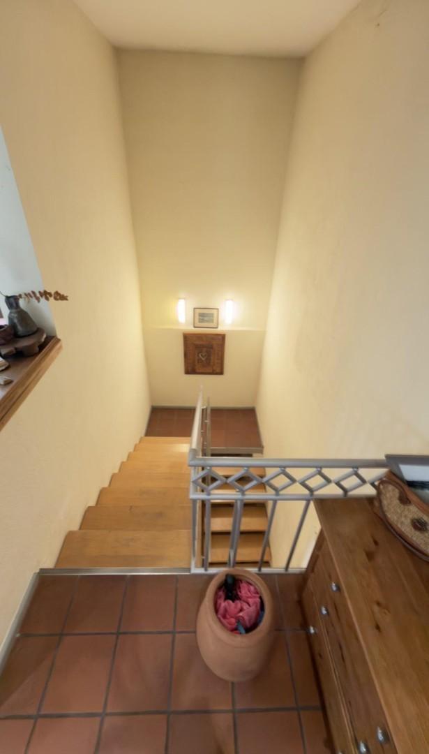 Treppe zum Untergeschoss