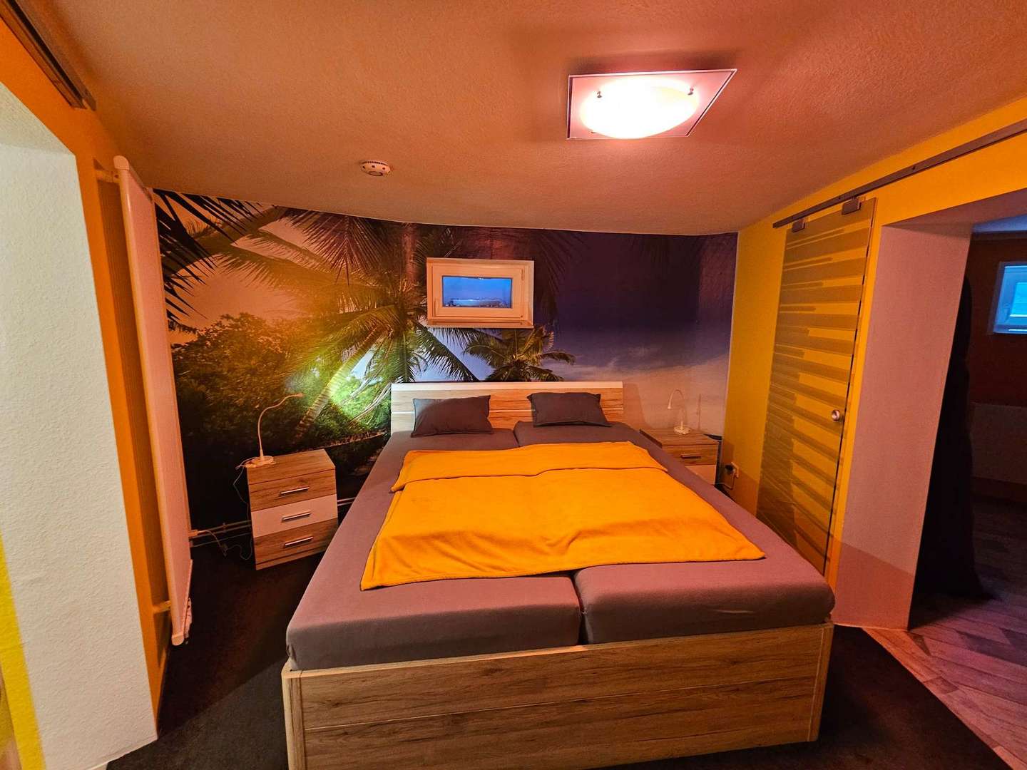 Schlafzimmer UG