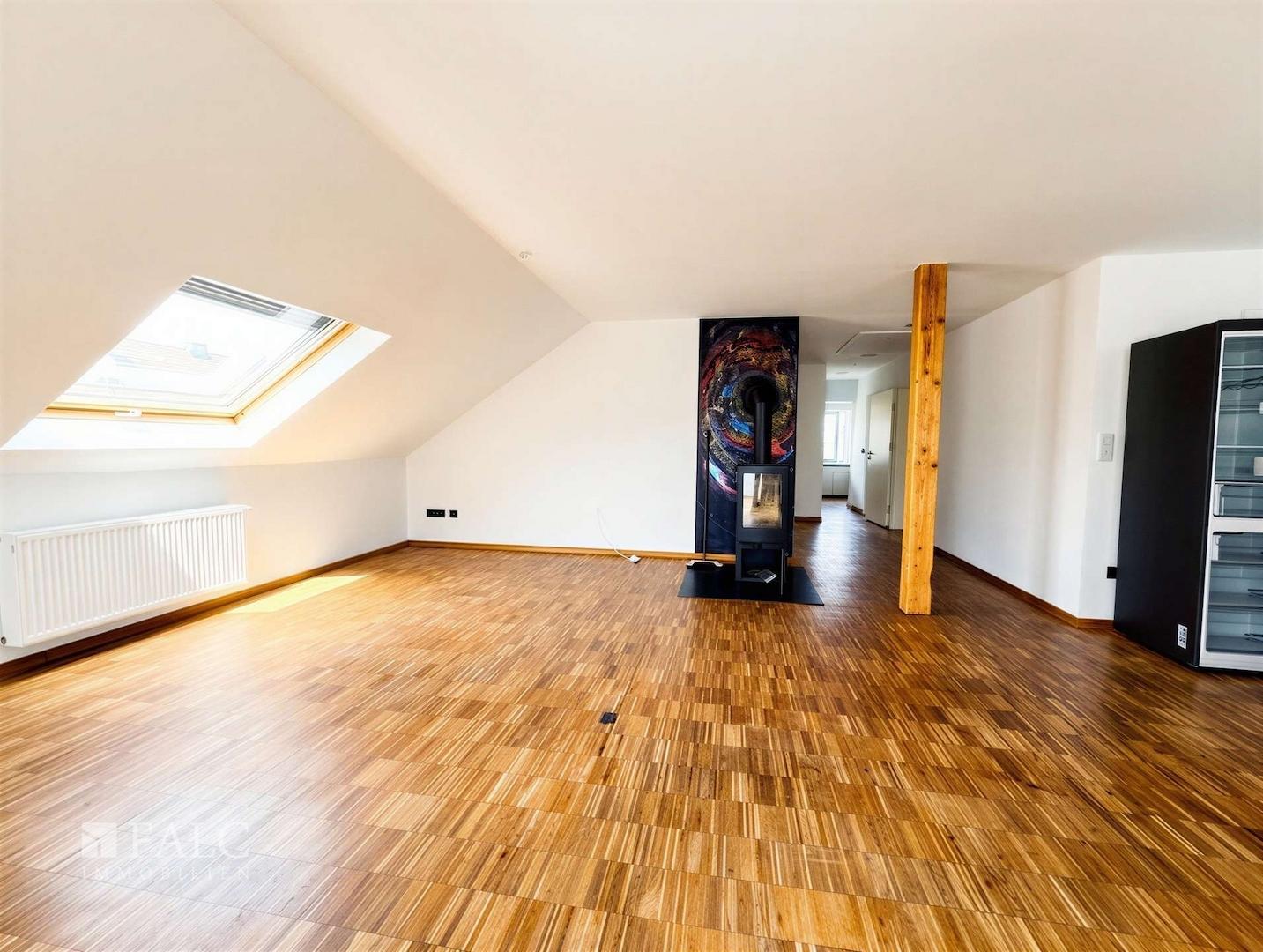 Wohn.-und Esszimmer 