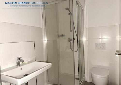 Badezimmer mit Dusche DG
