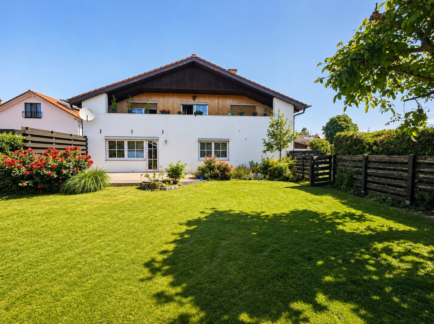 Außenansicht über Garten
