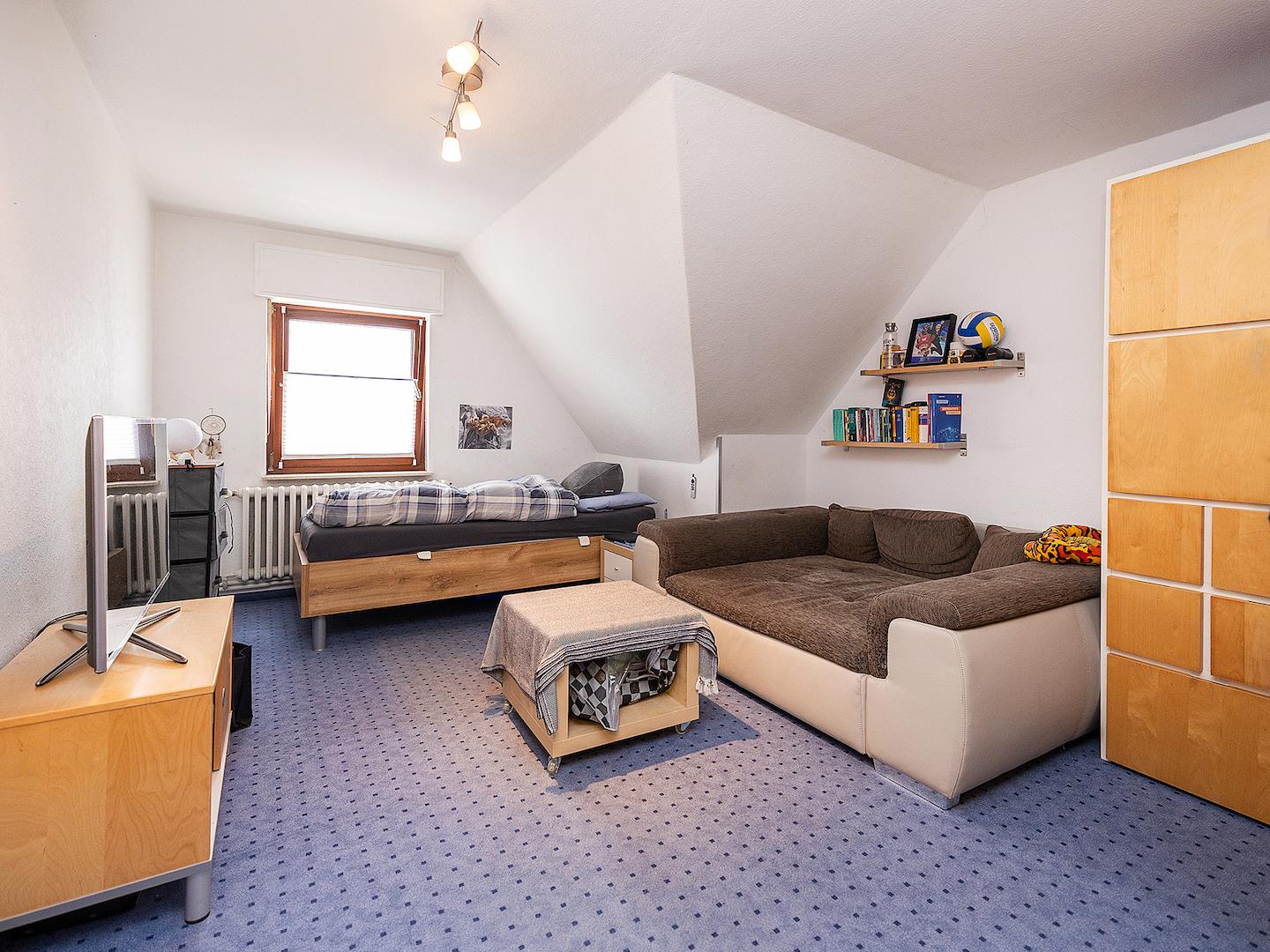 Schlafzimmer DG