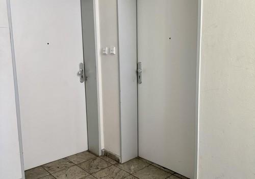 Wohnungseingang (rechts)