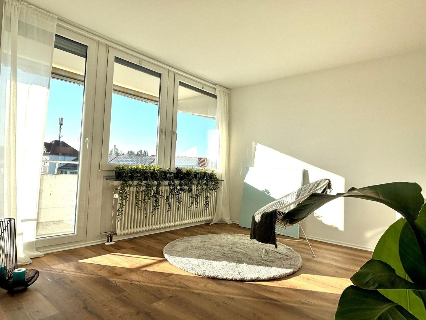 Fensterfront offener Wohn-/Ess