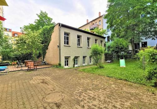 Innenhof mit Hinterhaus