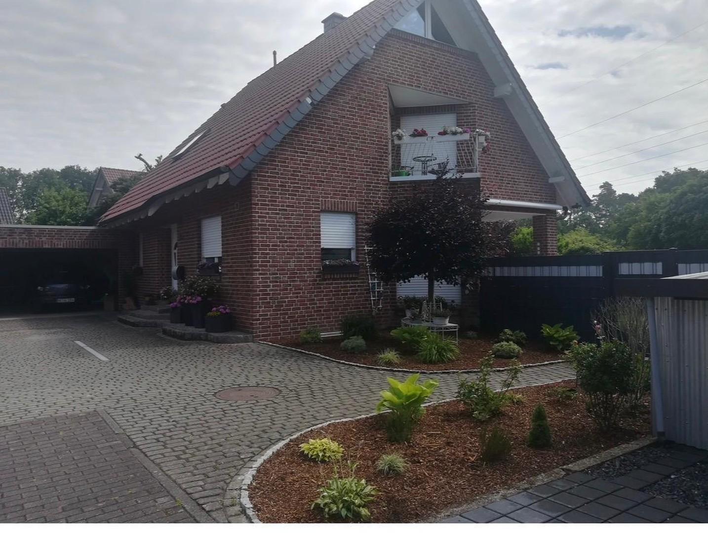 Außenansicht Einfahrt