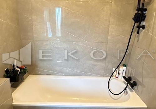 Badezimmer (OG)