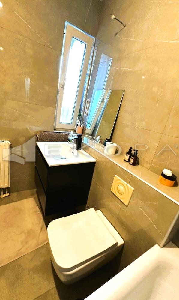 Badezimmer (OG)