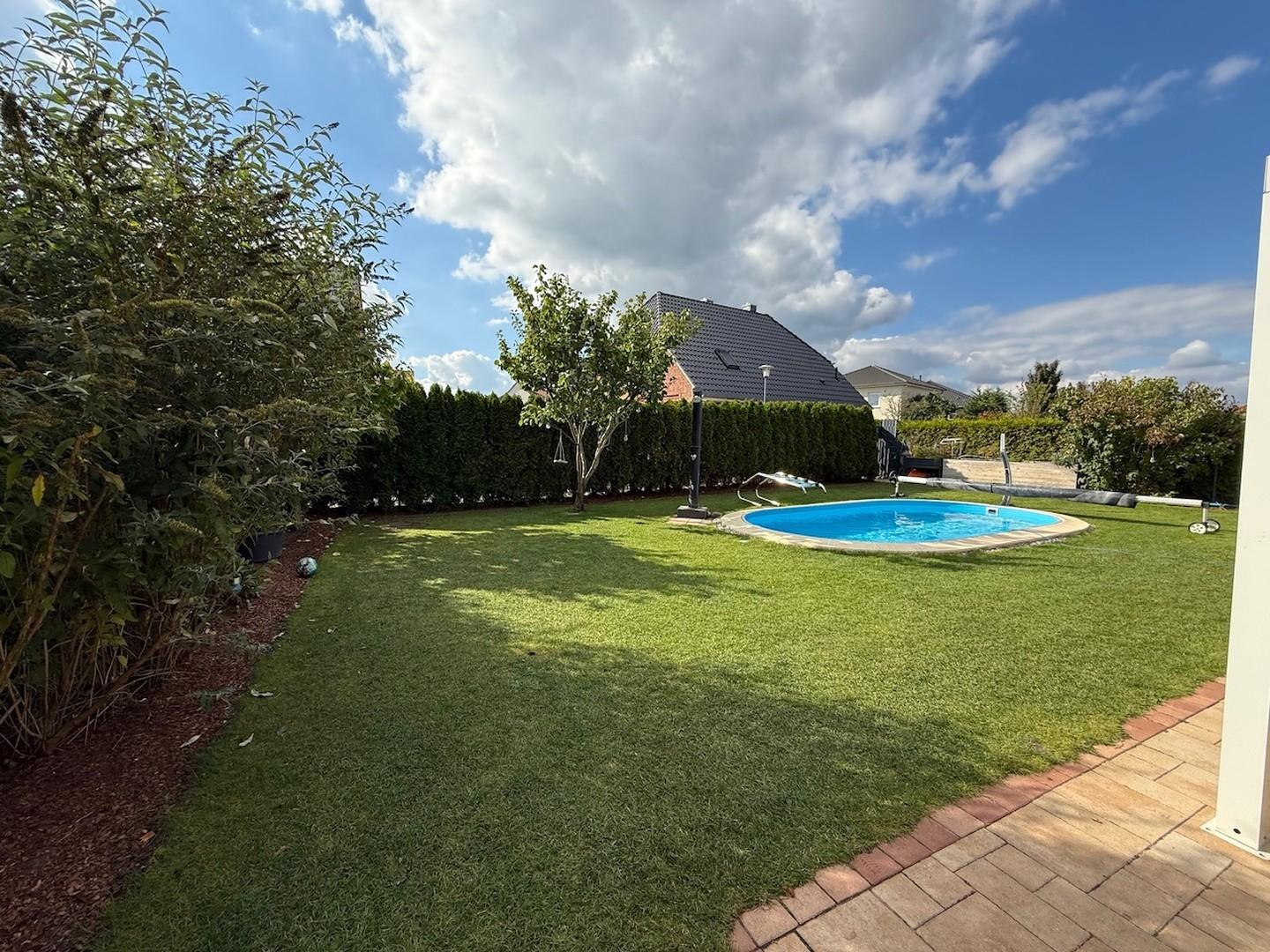 Pool/ Garten