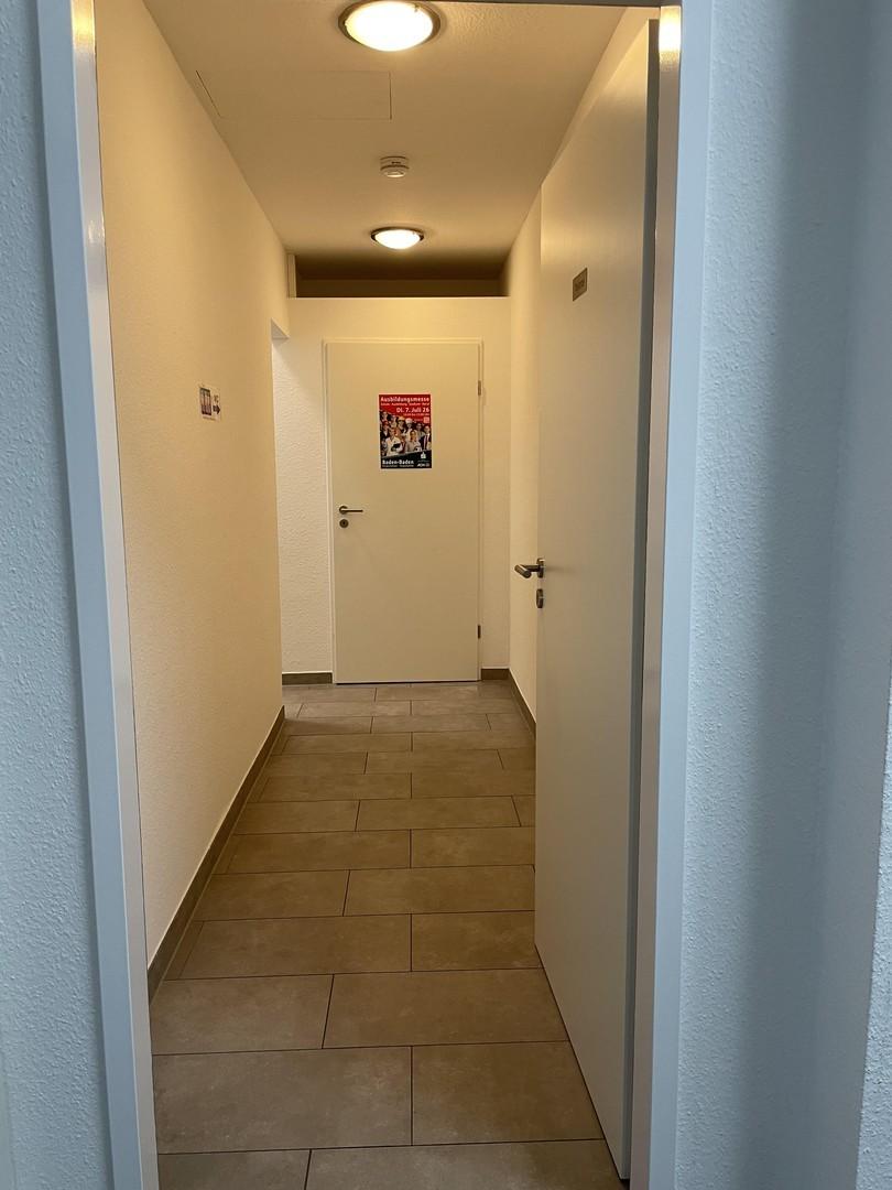 Toiletteneingang / Flur 2