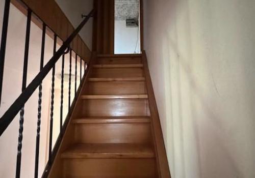 35 Treppe zum DG