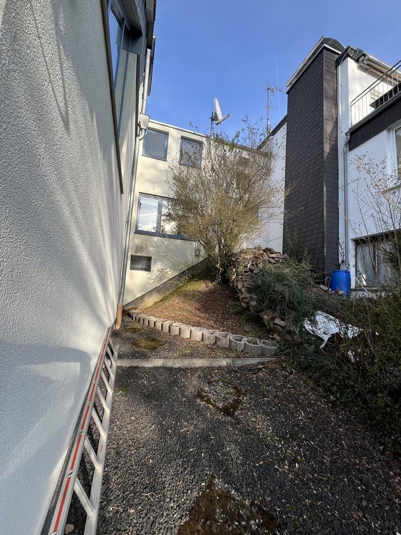 linke Hausseite