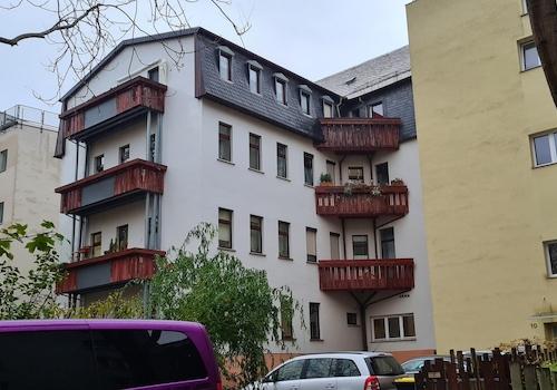 Hausrückseite
