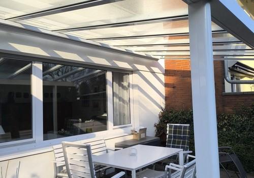 überdachte Terrasse