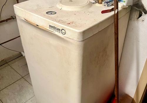 Wasser-Boiler