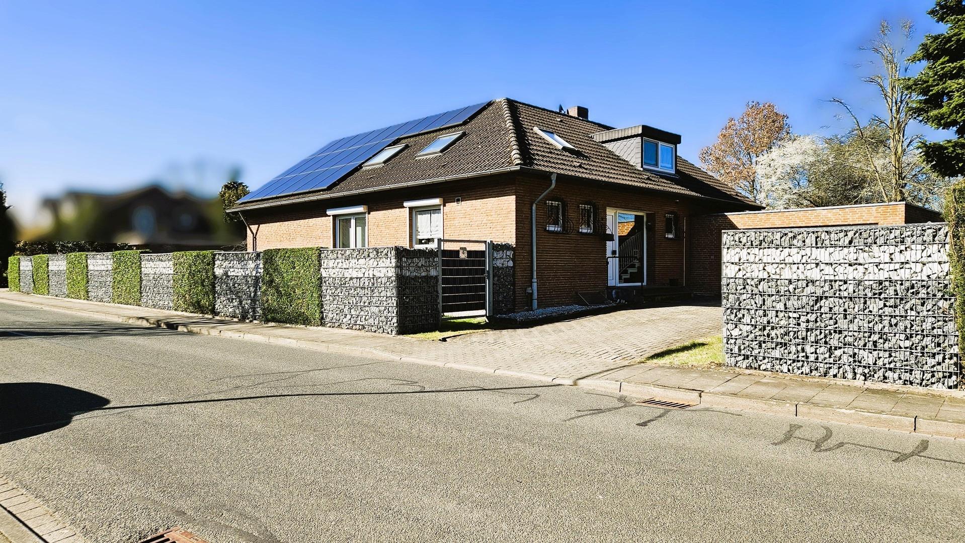 Straßenansicht
