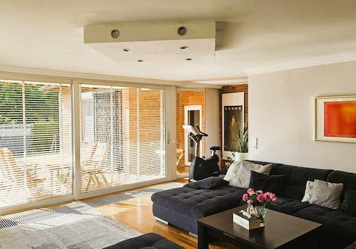 EG-Wohnzimmer-Terrasse