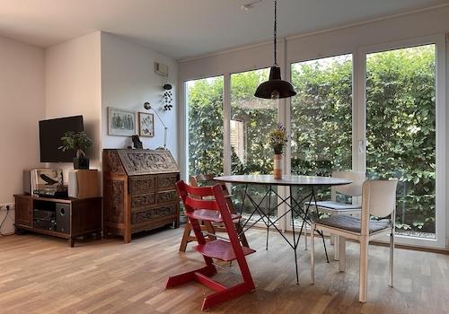 Wohnzimmer mit Essbereich