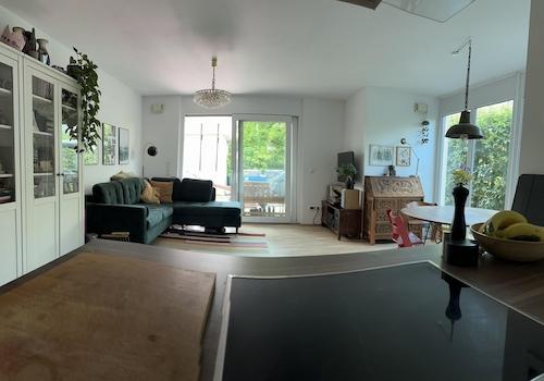 Wohnzimmer von der Küche aus
