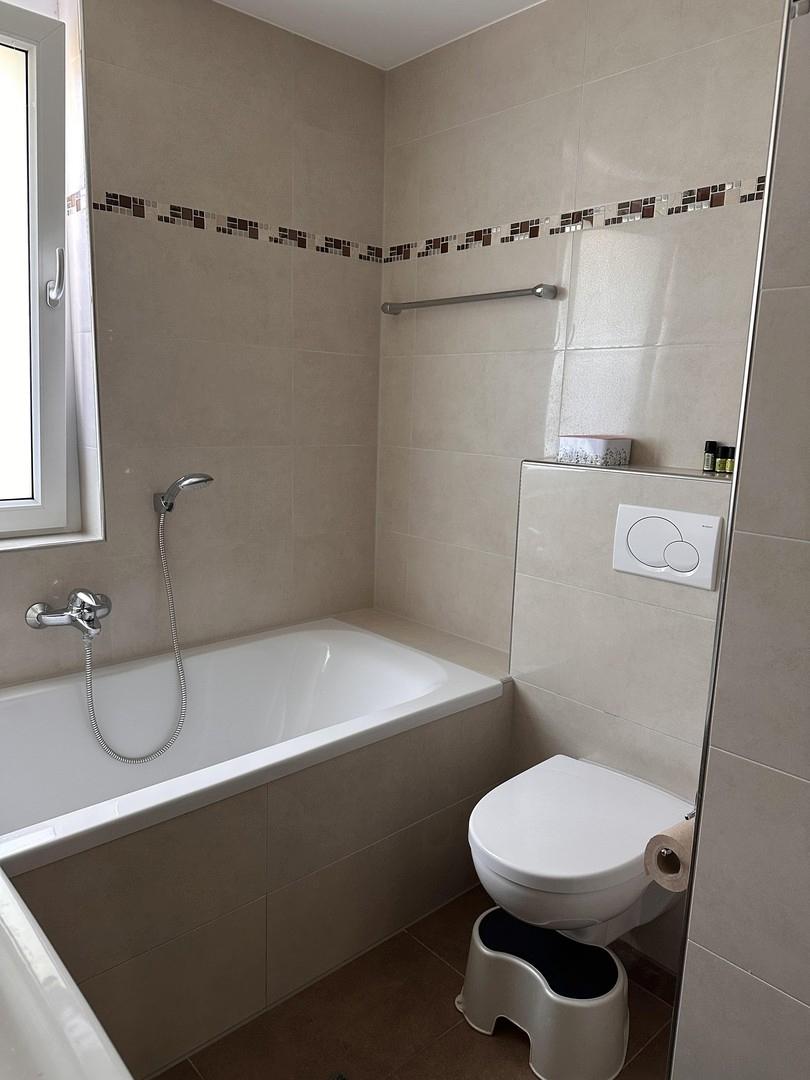 ... mit großer Badewanne