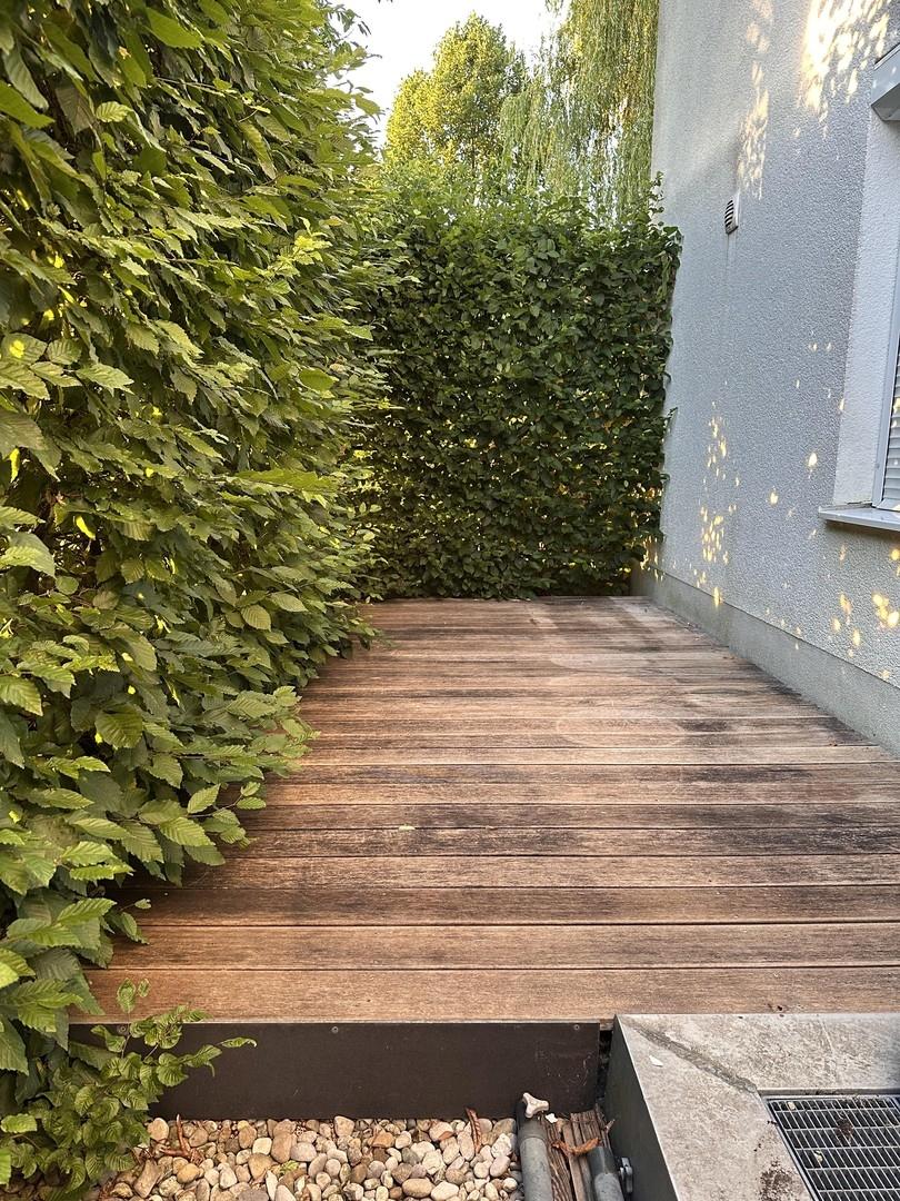 separate Holzterrasse