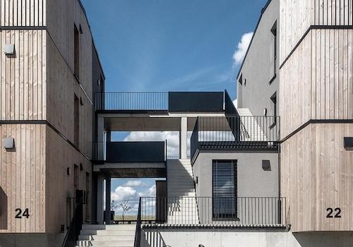 Treppenanlage + Gem.balkone