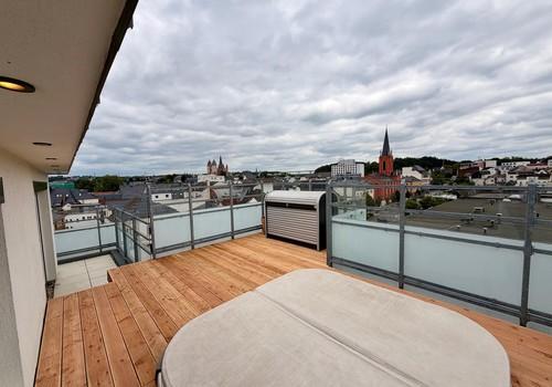 Whirlpool mit Abdeckung