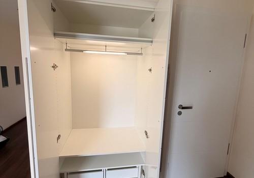 Garderobenschrank