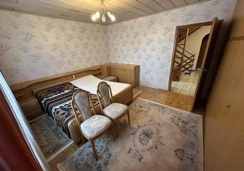 Schlafzimmer (EG)