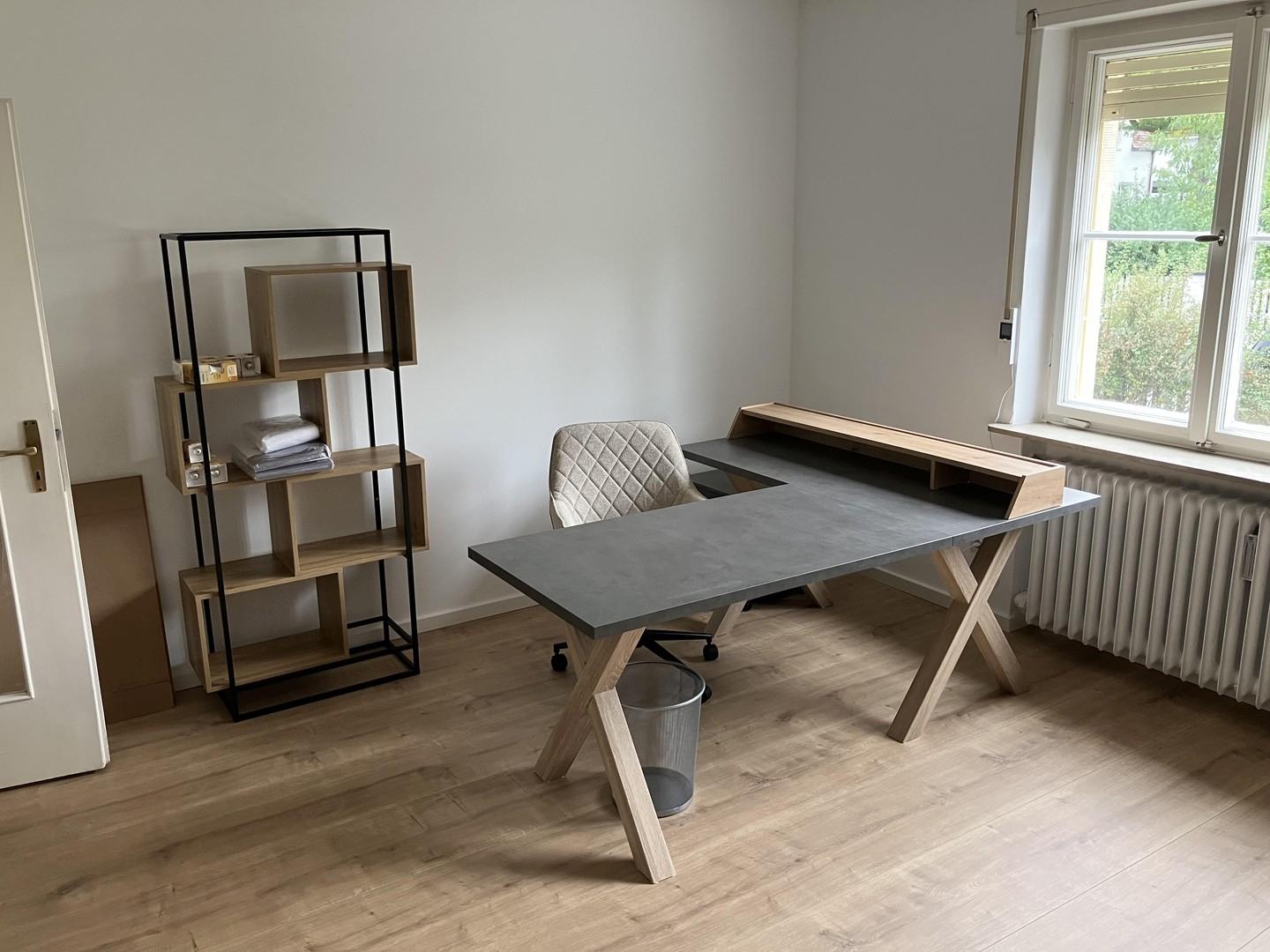 Beispiel-Zimmer Arbeitsbereich