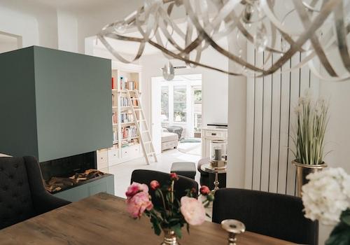 Esszimmer und Kamin