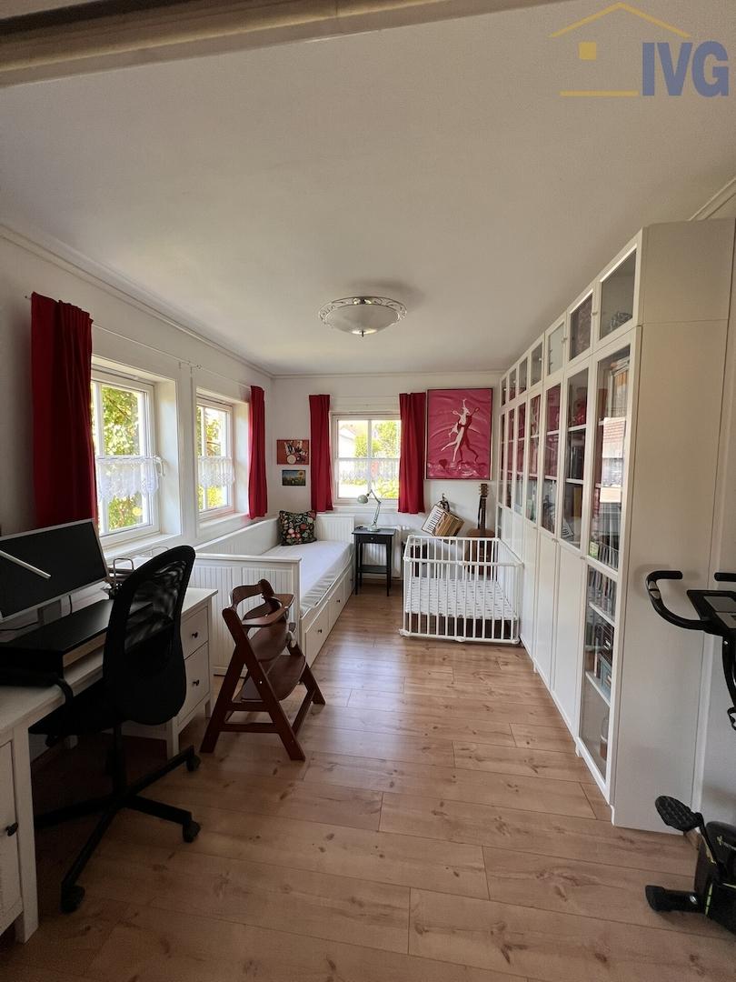 Schlafzimmer 1