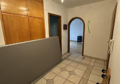 zentraler Wohnungsflur