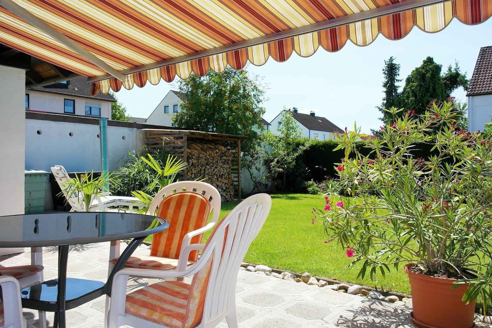 Terasse mit Garten