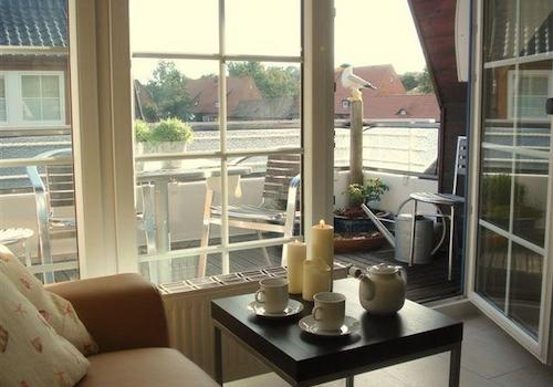 Blick von Wohnzi. auf Loggia