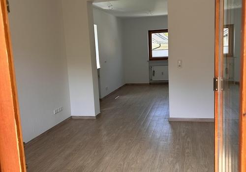 Blick Wohnzimmer - Küche