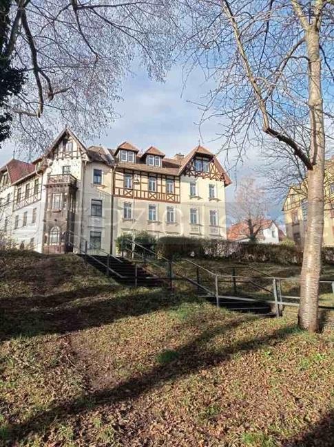 Blick vom Park zum Objekt