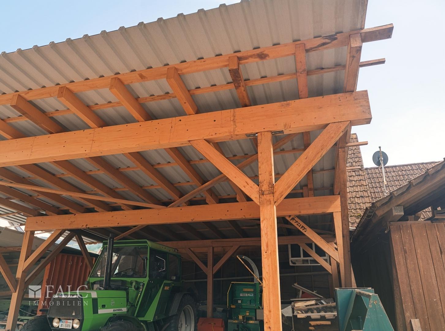  Carport-Hof