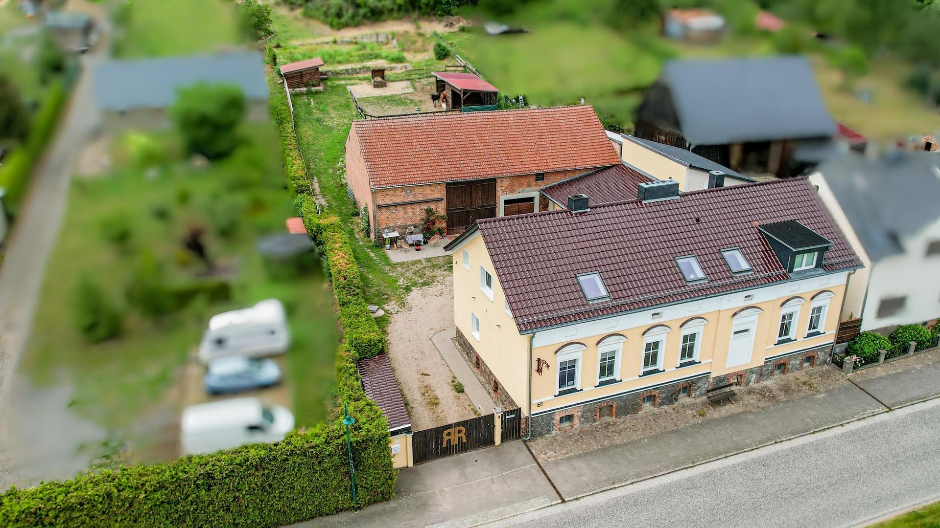 Ansicht Hauptgebäude von oben