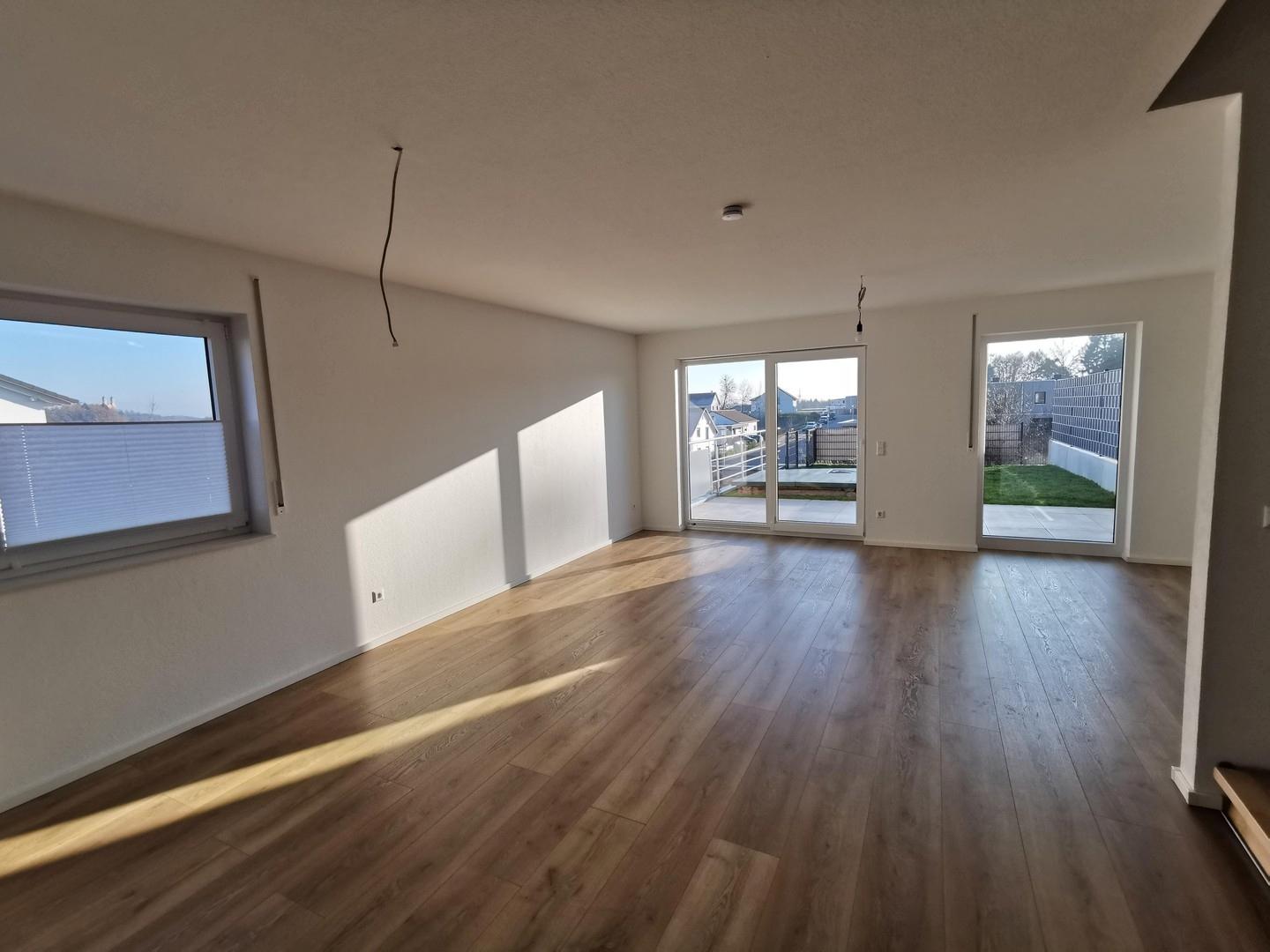 Wohn - und Esszimmer